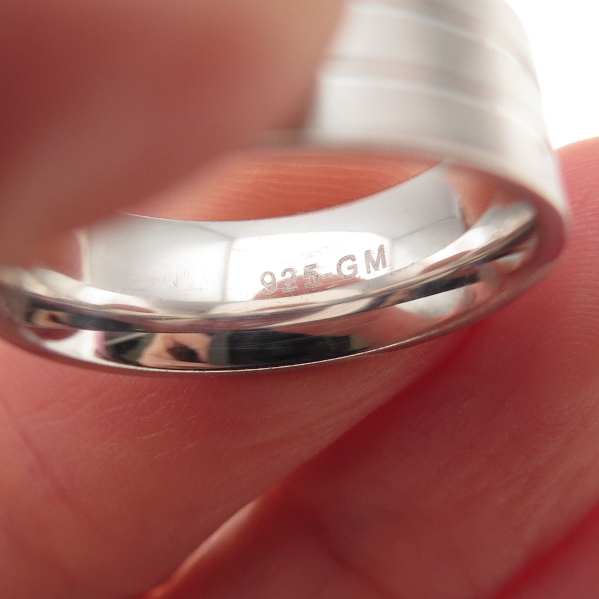 925 Sterling Silver Lined Band Ring Size 8.25