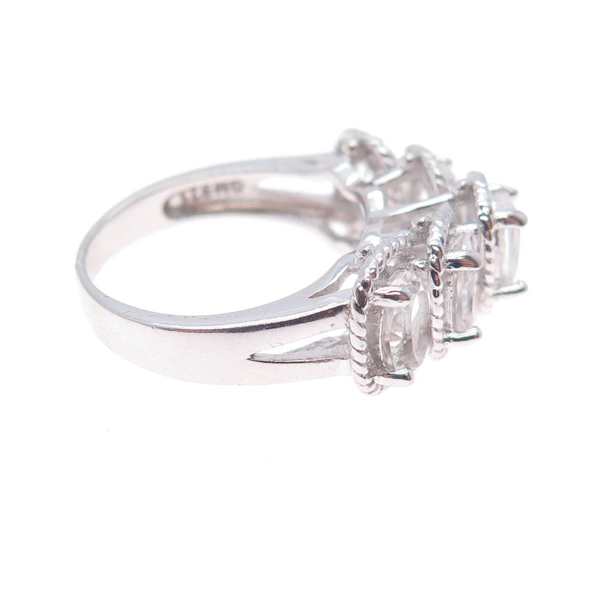 925 Sterling Silver Oval-Cut C Z Ring Size 5.25