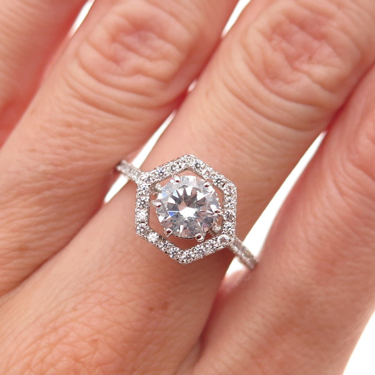 925 Sterling Silver Round-Cut C Z Engagement Size 6.25