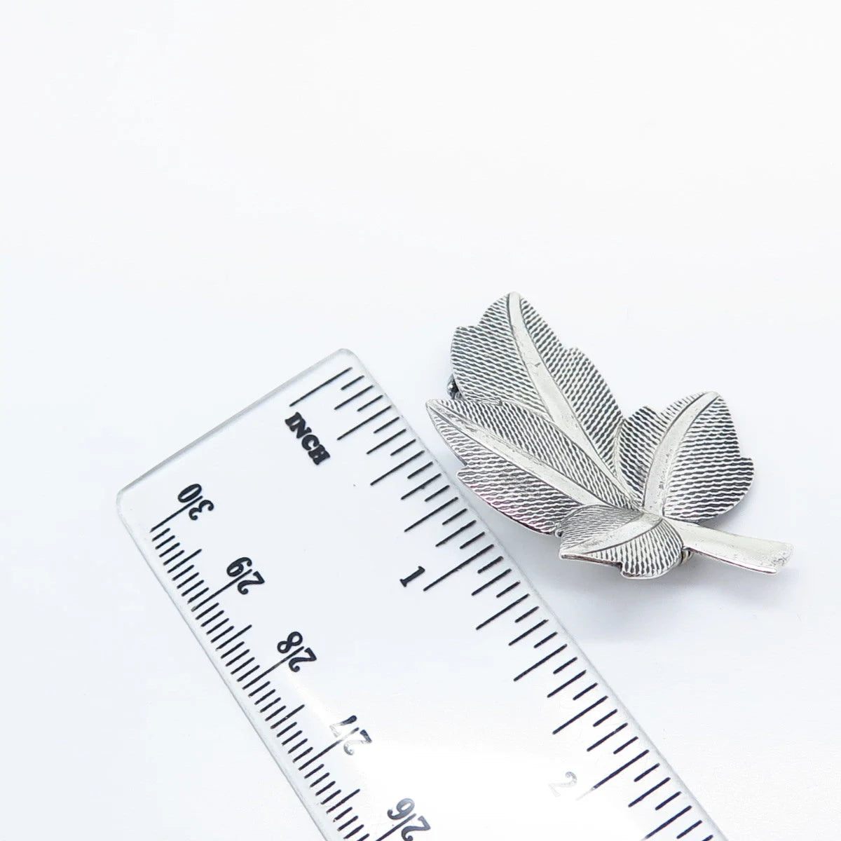 925 Sterling Silver Vintage Jewelart Leaf Textured Pin Brooch