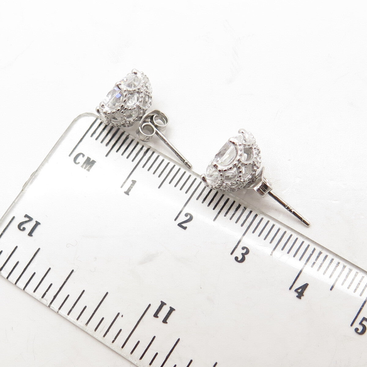 925 Sterling Silver Round-Cut Shaped C Z Stud Earrings