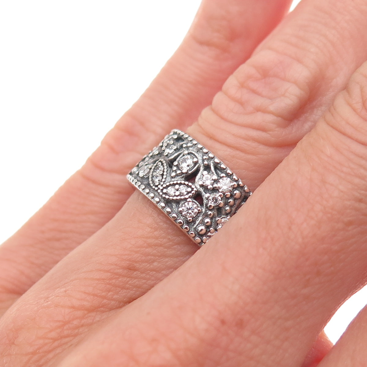 Pandora 925 Sterling Silver Round-Cut C Z Shimmering Leaves Ring Size 5.5