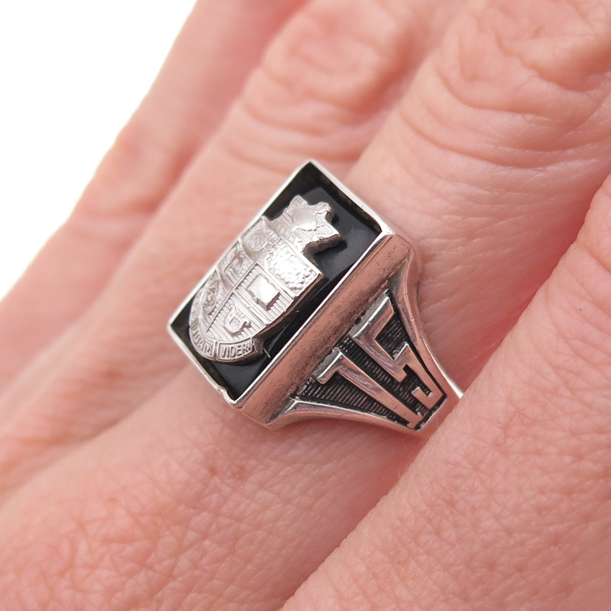 Jostens Sterling Silver Vintage 1975 Black Onyx Esse Quam Videri Ring Size 6.5