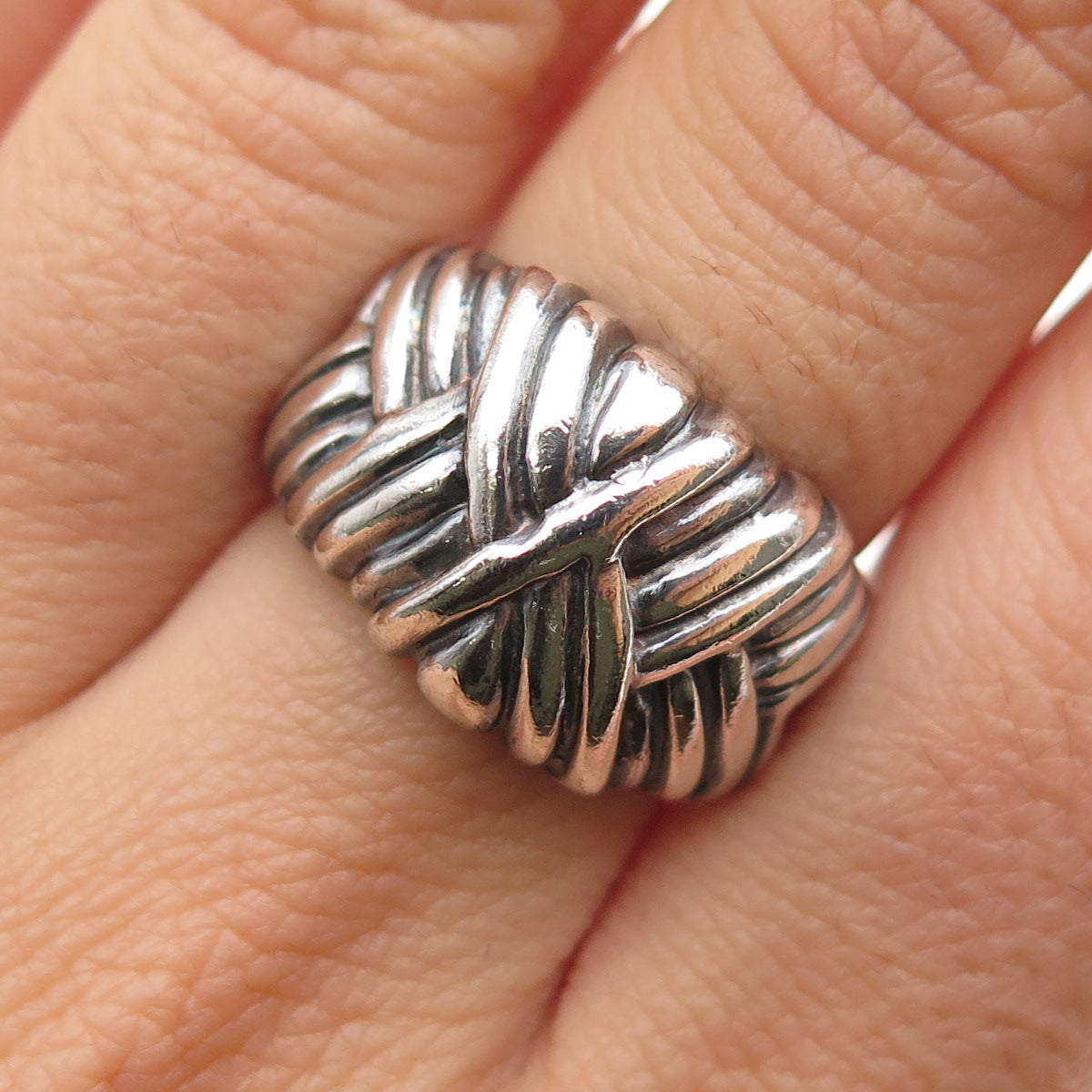 925 Sterling Silver Vintage Italy Modernist Ribbed Oxidized Ring Size 7.25