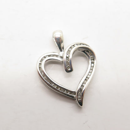 HN HENG NGAI 925 Sterling Silver Real Round-Cut Diamond Heart Pendant