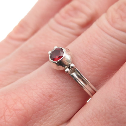 925 Sterling Silver Vintage Real Red Garnet Modernist Ring Size 6.75