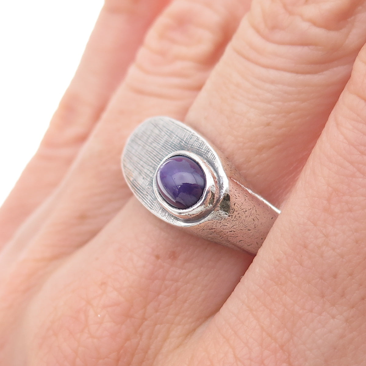 925 Sterling Silver Vintage Real Purple Sapphire Modernist Ring Size 8.25