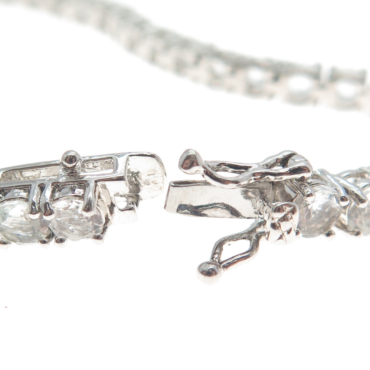 925 Sterling Silver Round-Cut Shaped C Z Tennis Link Bracelet 6.75"