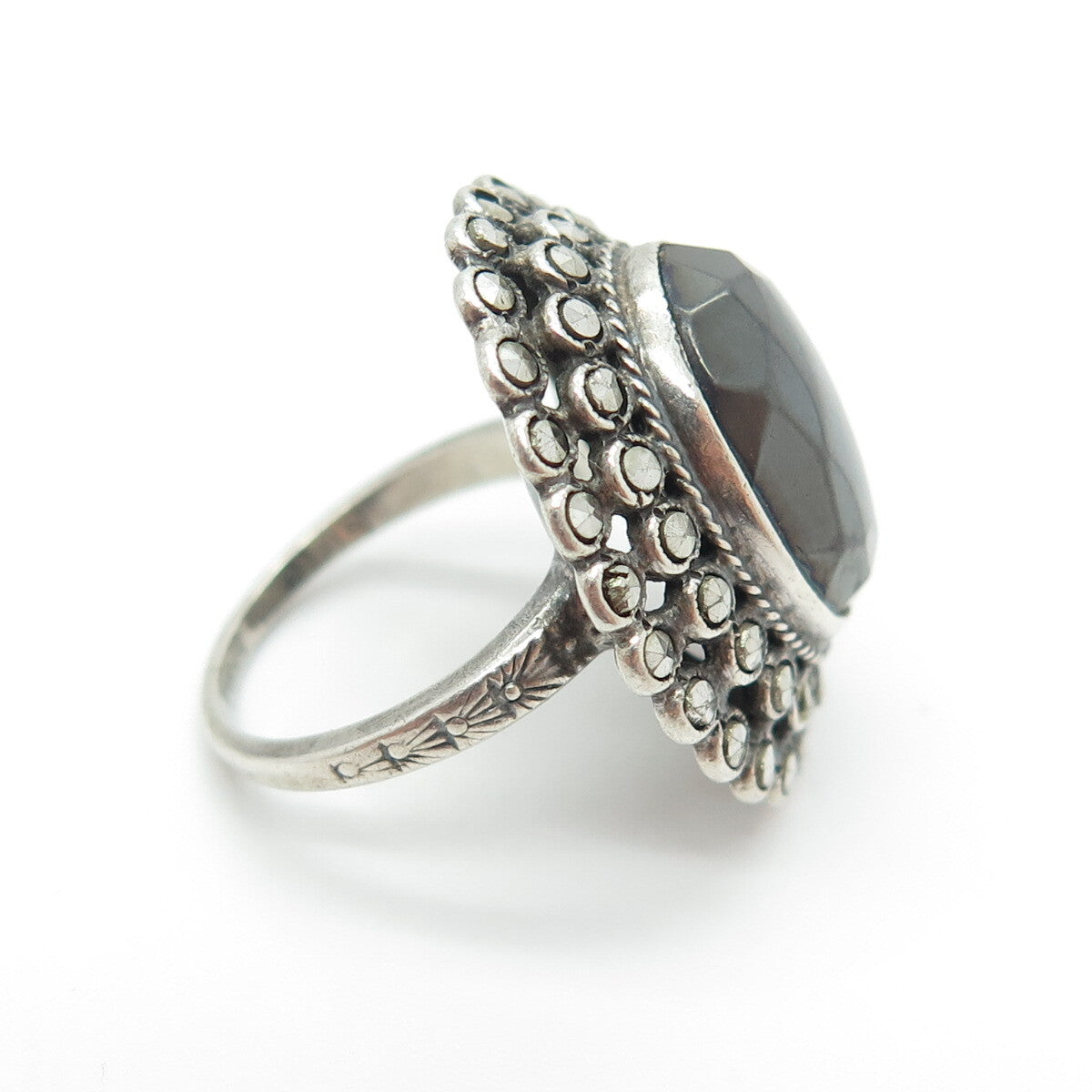 925 Sterling Silver Antique Hematite & Marcasite Ring Size 4 (missing 1 stone)