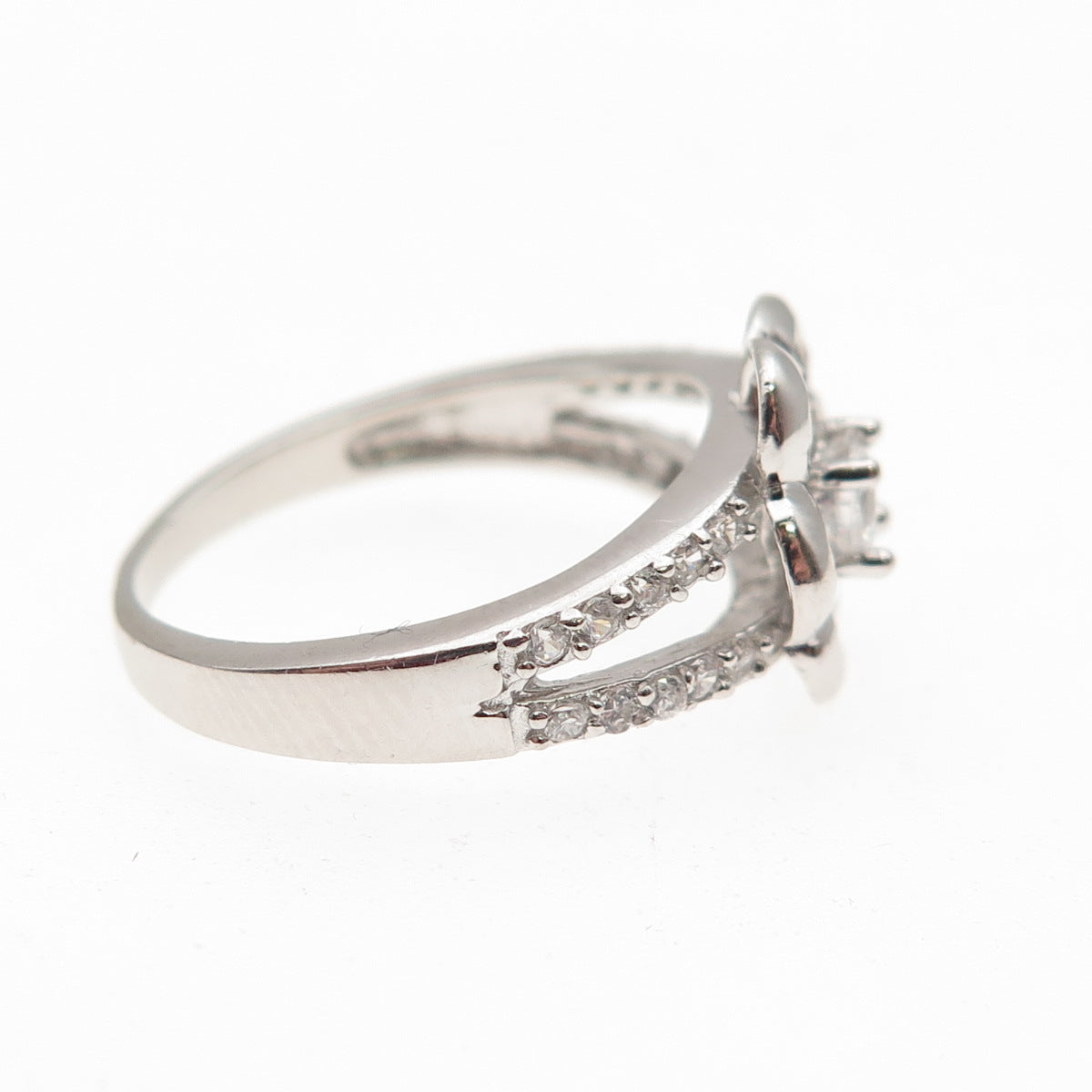 925 Sterling Silver Round-Cut C Z Flower Ring Size 6.25