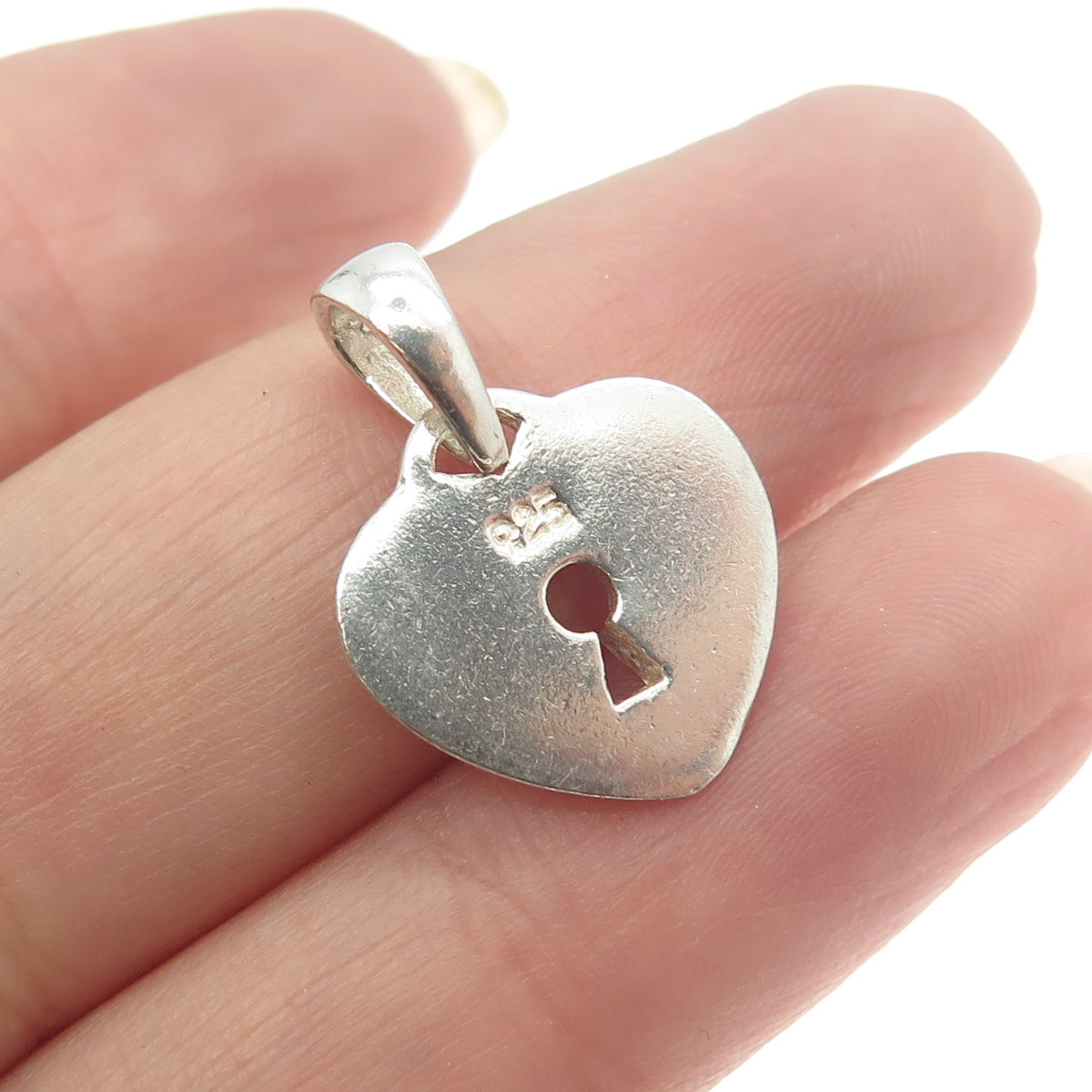 925 Sterling Silver Vintage Heart Lock Pendant