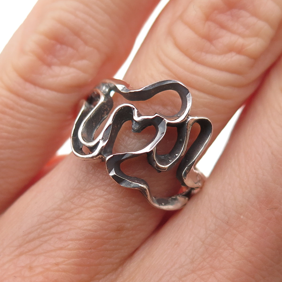 925 Sterling Silver Vintage Modernist Heart Oxidized Ring Size 6.25