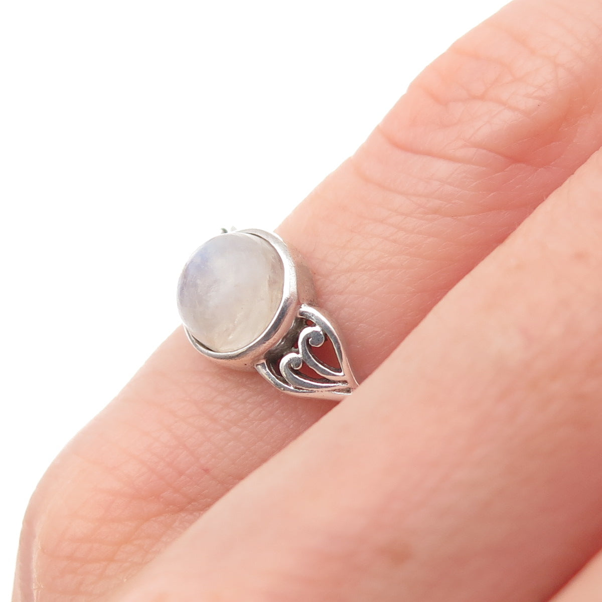925 Sterling Silver Vintage Real Moonstone Heart Oxidized Ring Size 3.5
