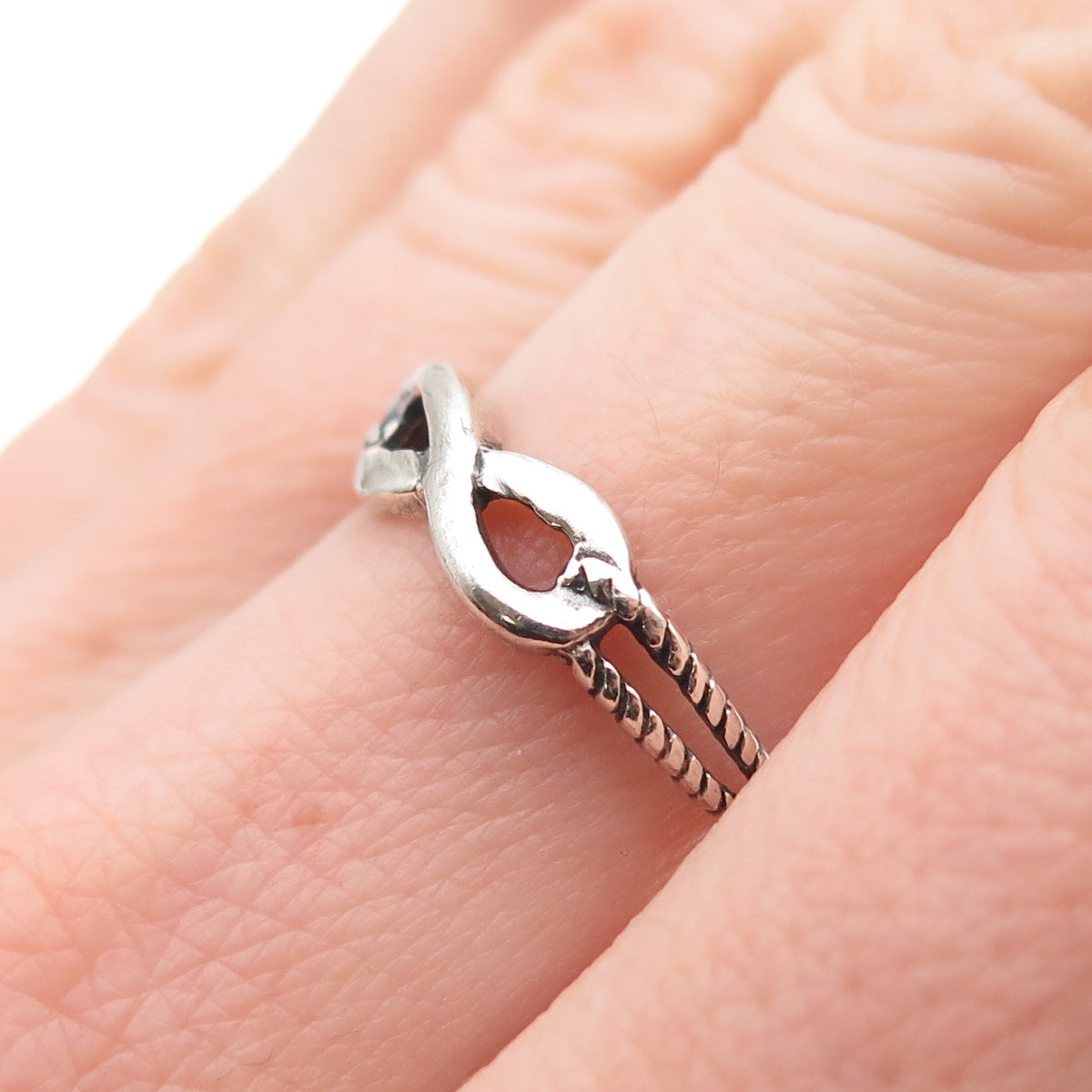 925 Sterling Silver Vintage Infinity Oxidized Ring Size 6.75