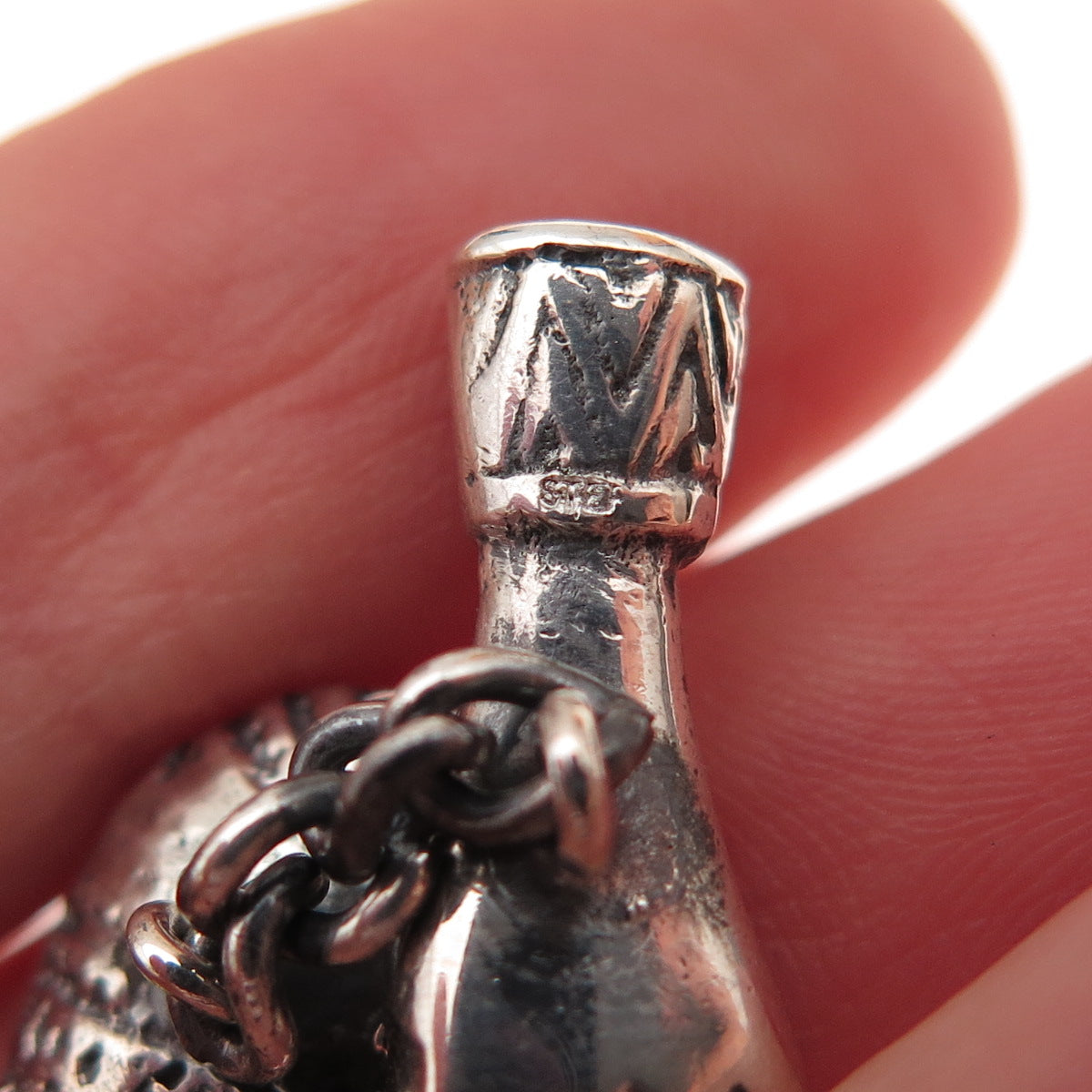 925 Sterling Silver Vintage Armadillo Mano Figa Oxidized Chain Cufflinks