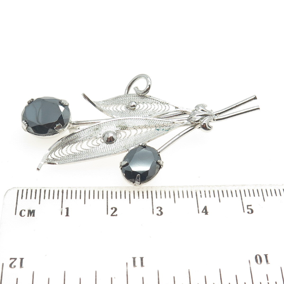 SORRENTO 925 Sterling Silver Antique Real Hematite Gem Floral Filigree Brooch