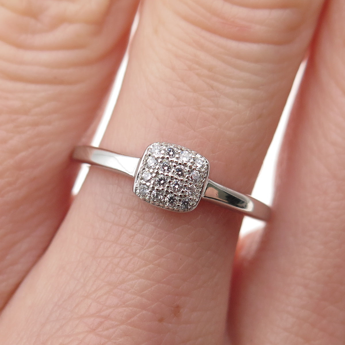 925 Sterling Silver Round-Cut C Z Engagement Ring Size 7