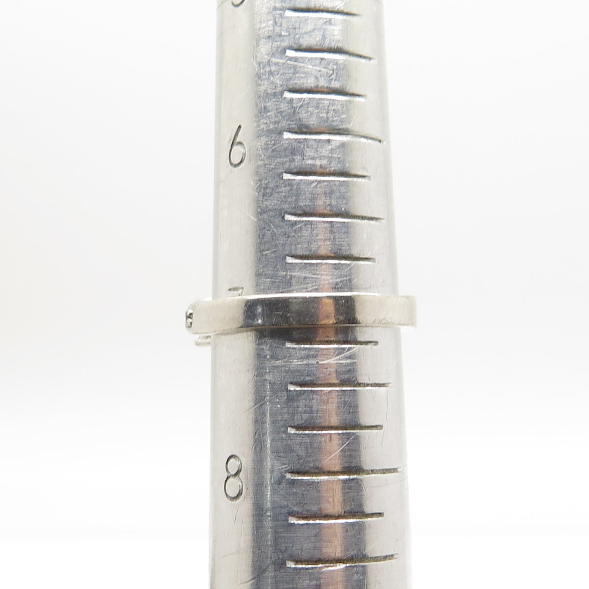 925 Sterling Silver Oval-Cut Dark Green & White C Z Ring Size 7.25