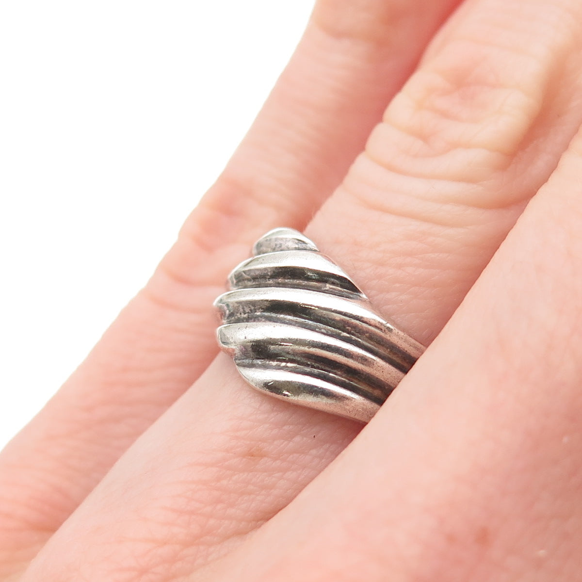 925 Sterling Silver Vintage Modernist Ribbed Oxidized Ring Size 6