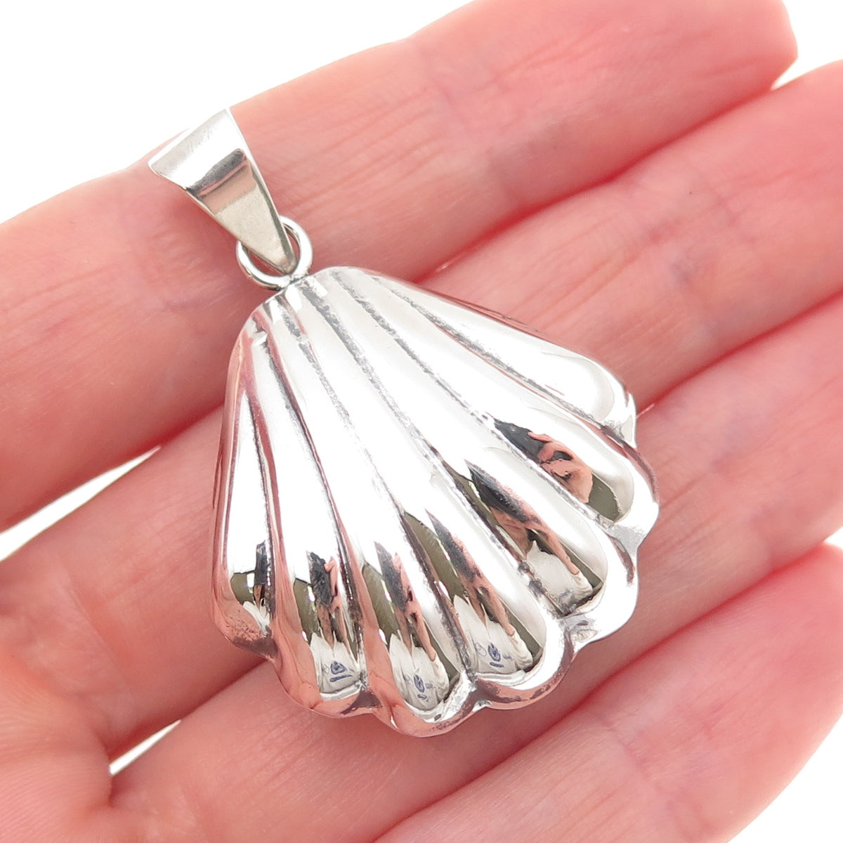 950 Silver Vintage Mexico Modernist Seashell Oxidized Charm Pendant