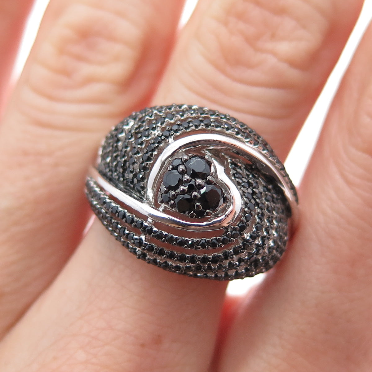 925 Sterling Silver Real Round-Cut Black Spinel Heart Dome Ring Size 8.25
