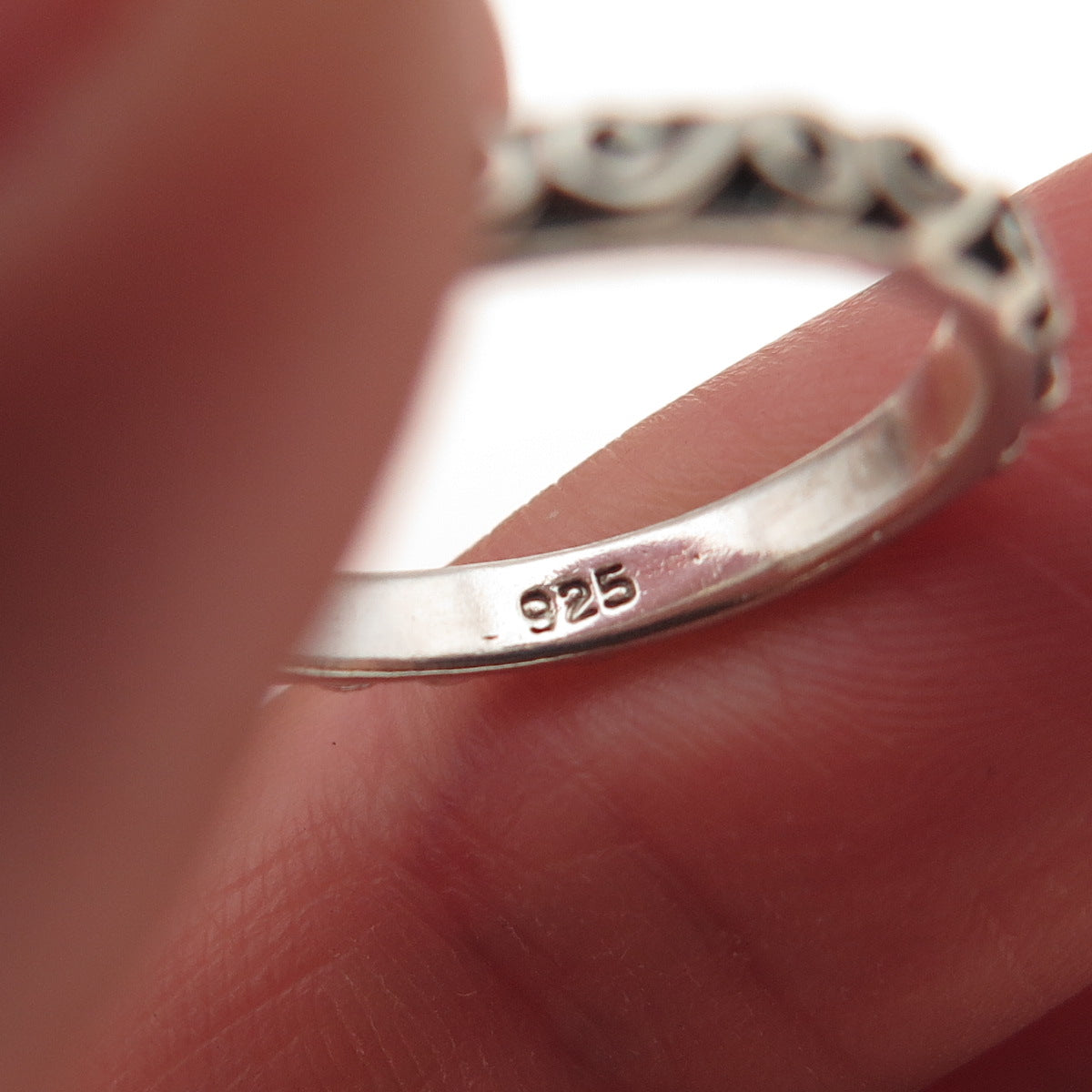 925 Sterling Silver Vintage Swirl Stackable Oxidized Band Ring Size 5.5
