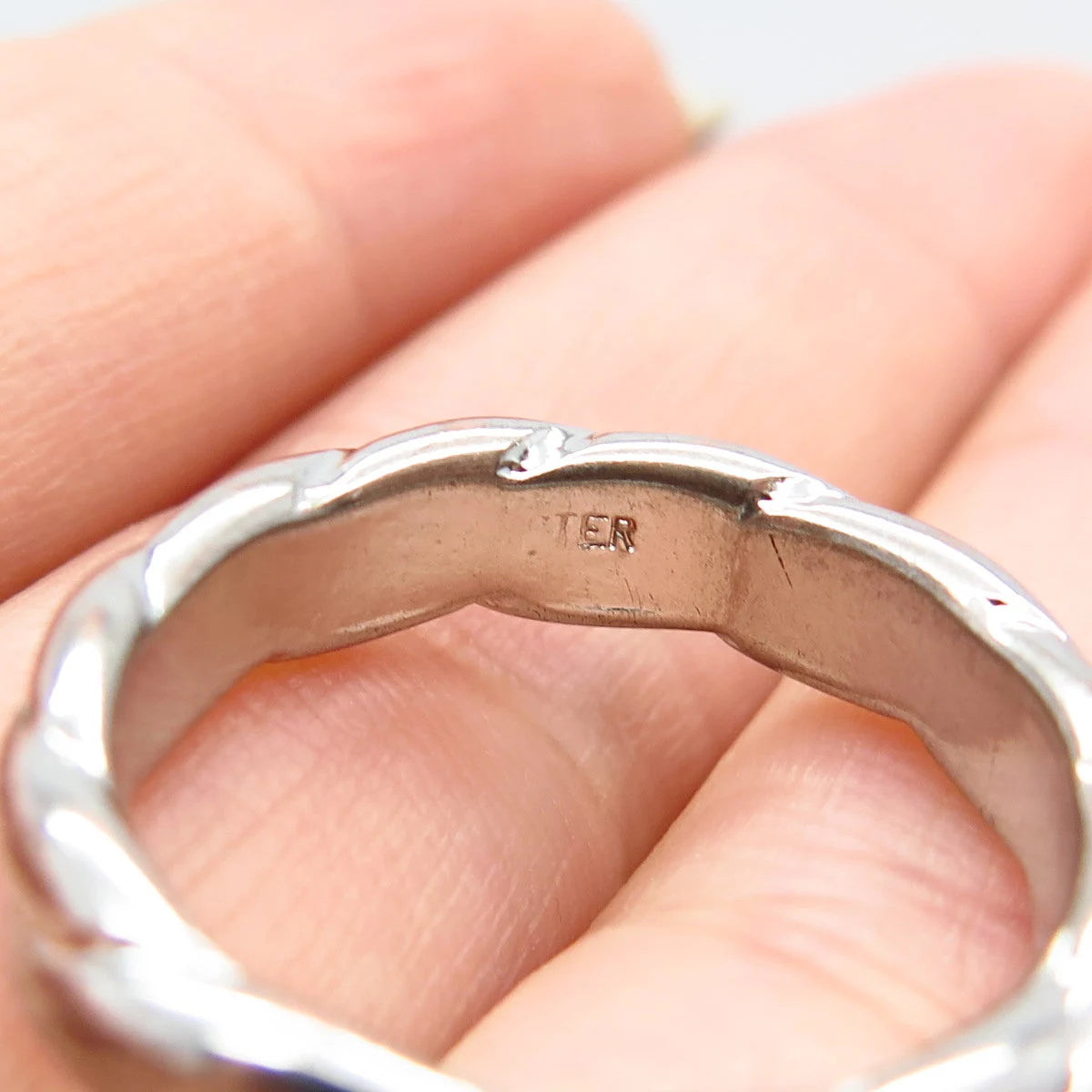 925 Sterling Silver Vintage Twisted Band Ring Size 8.25