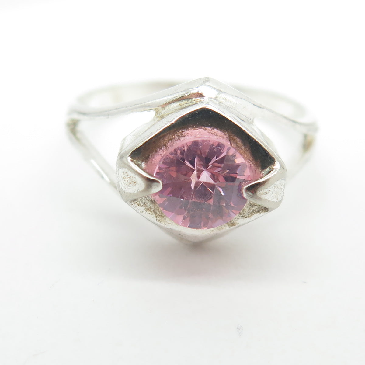 925 Sterling Silver Round-Cut Shaped Pink C Z Ring Size 6.25