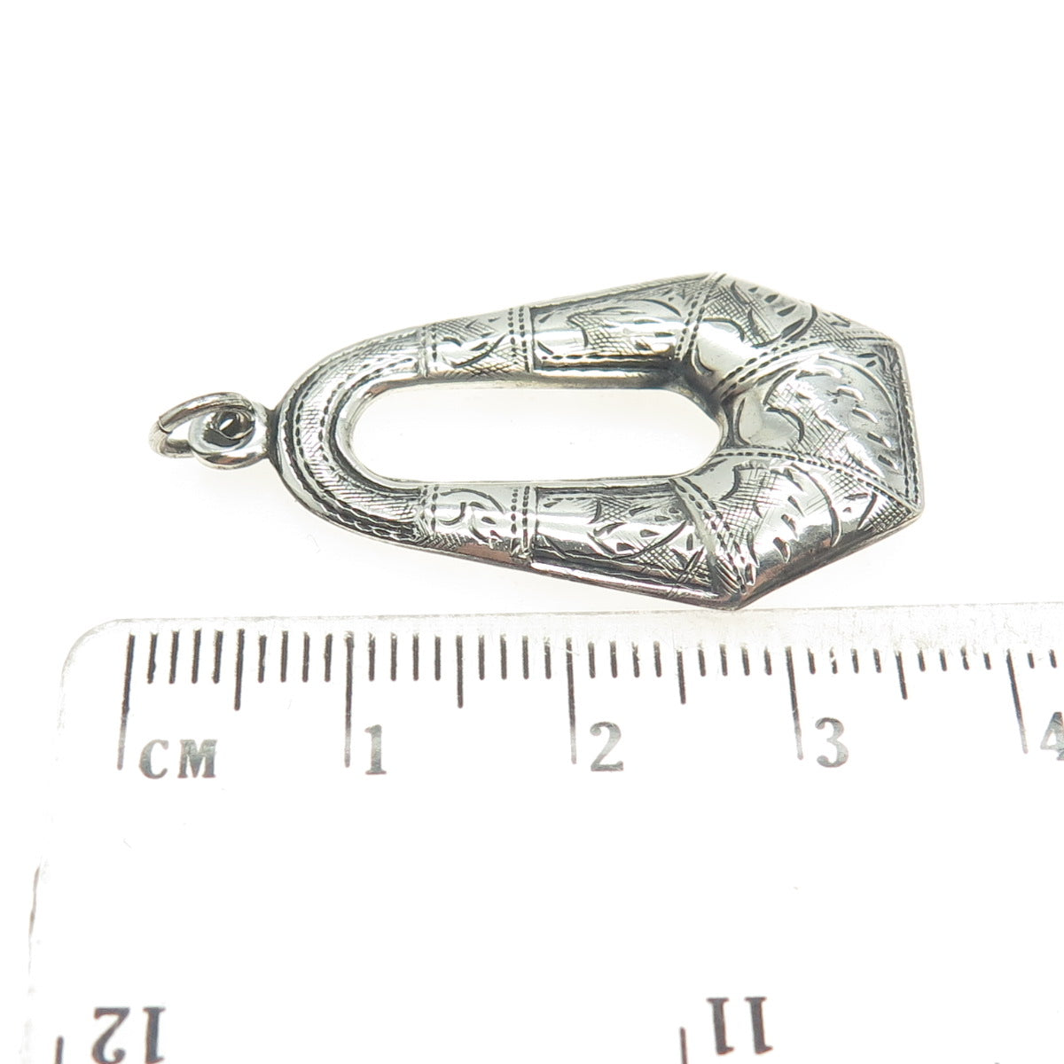 925 Sterling Silver Vintage Victorian Style Engraved Pendant