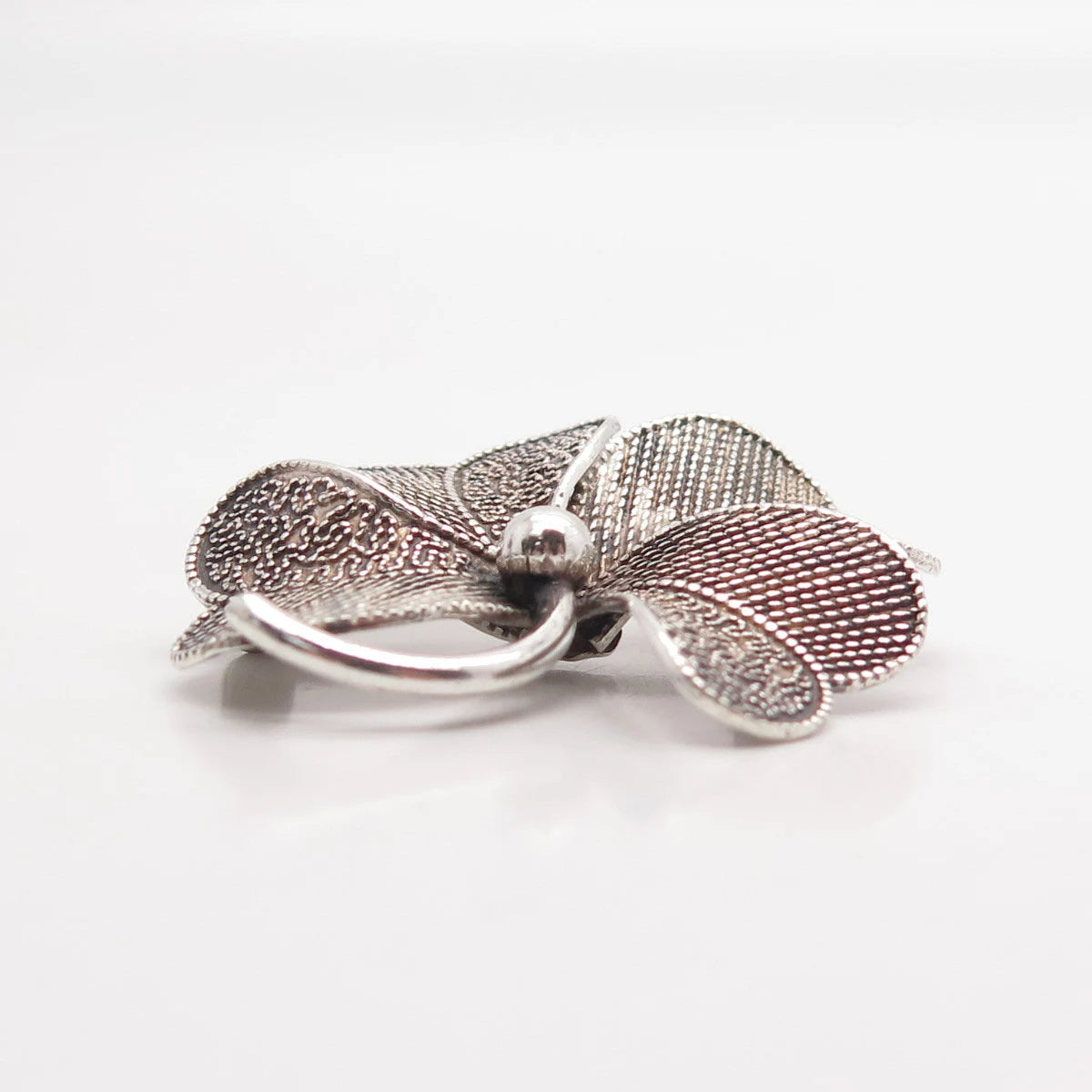 925 Sterling Silver Vintage BEAU Textured Leaf Floral Pin Brooch