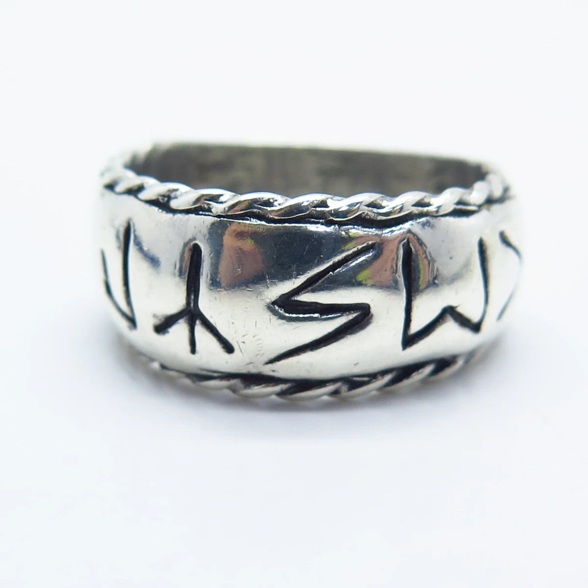 925 Sterling Silver Vintage Tribal Ring Size 9.75