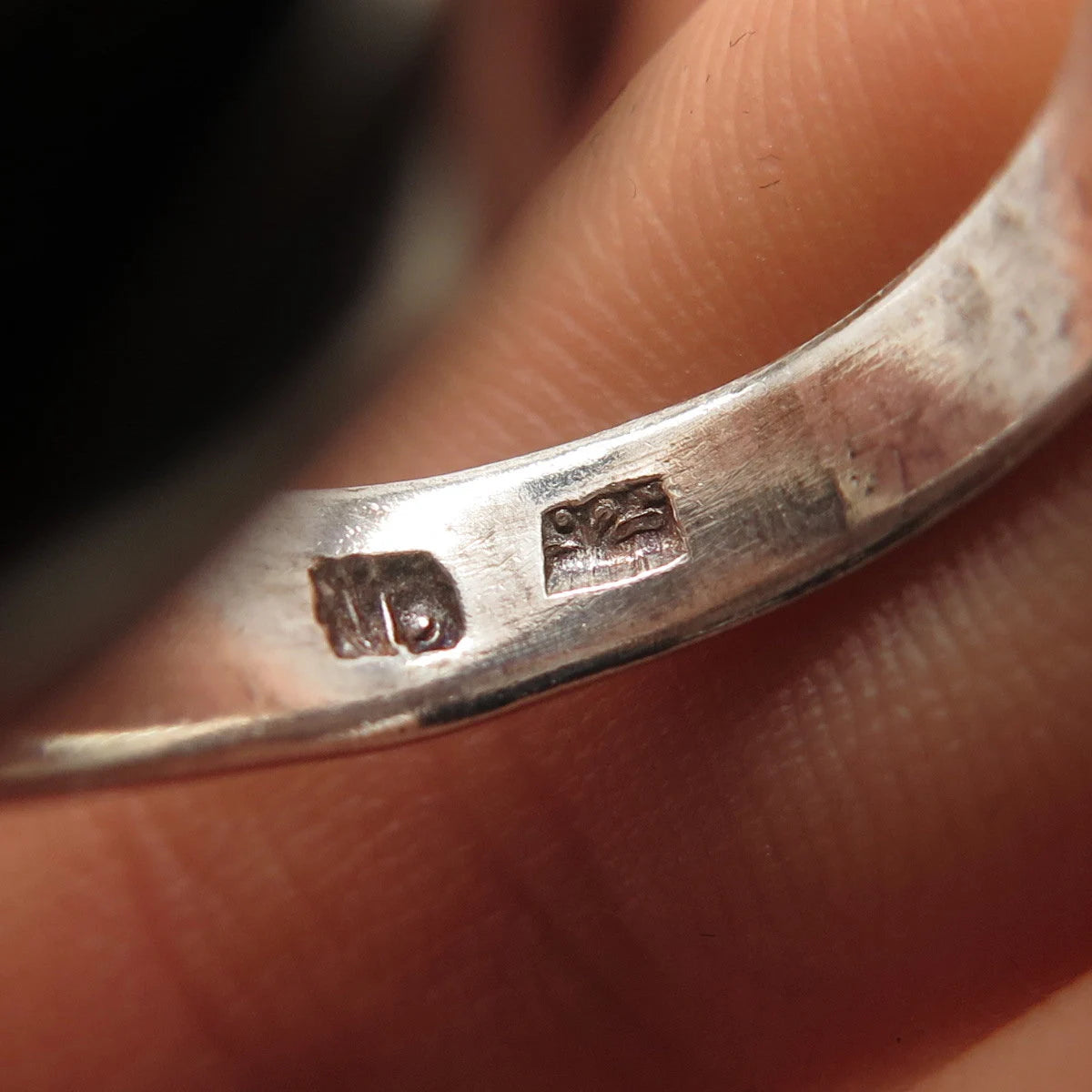 925 Sterling Silver Vintage Ribbed Ring Size 6.25