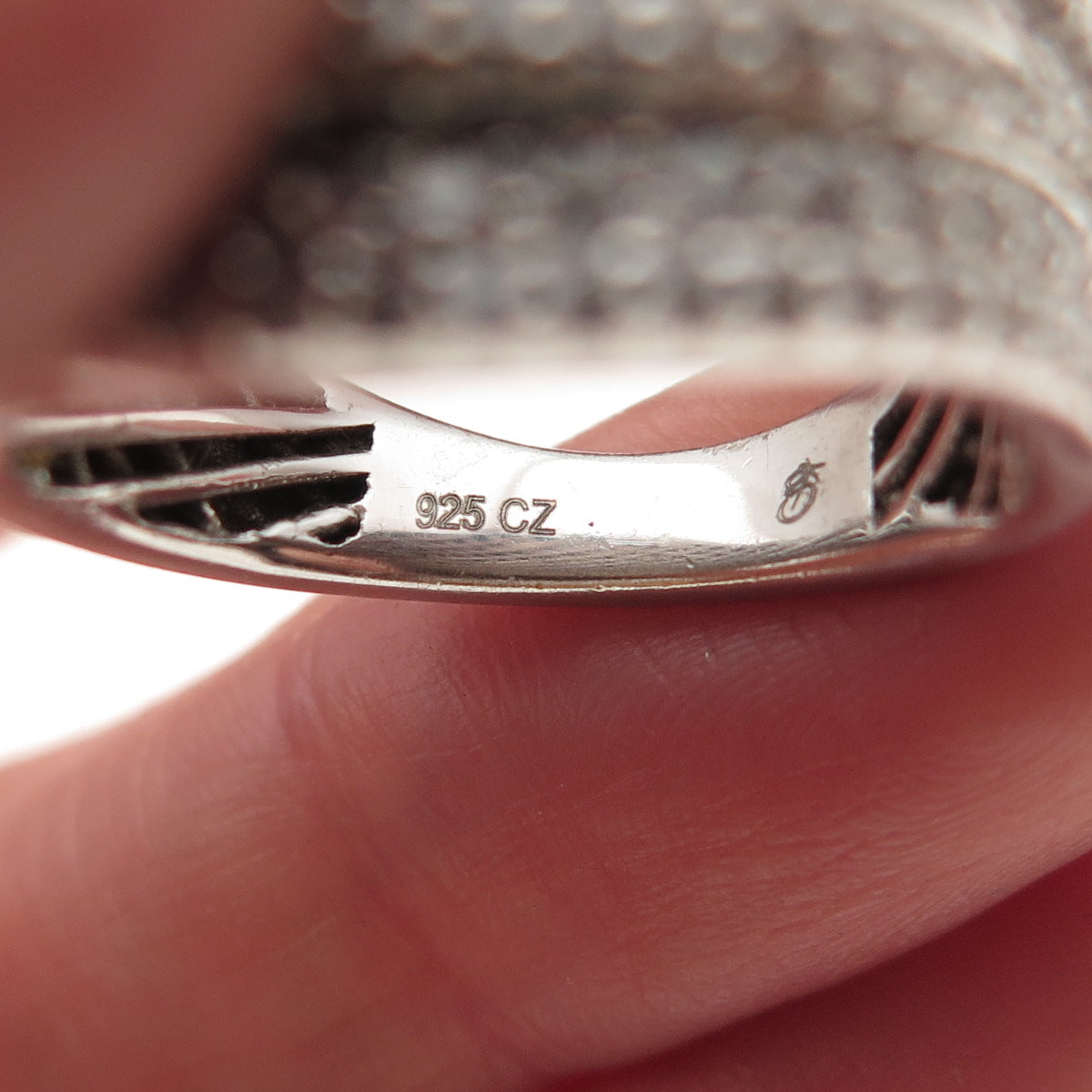 925 Sterling Silver Round-Cut C Z Sparkle Ring Size 7