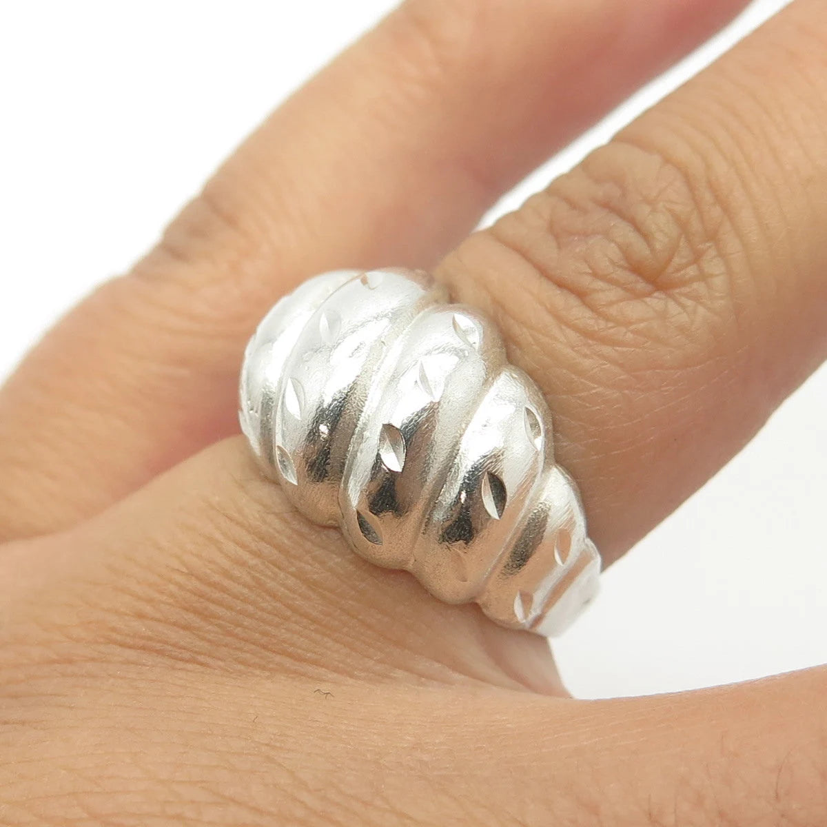925 Sterling Silver Vintage Ribbed Cocktail Ring Size 6.25
