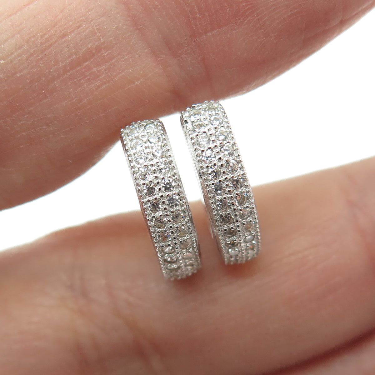 925 Sterling Silver Round-Cut Shaped C Z Huggie Earrings