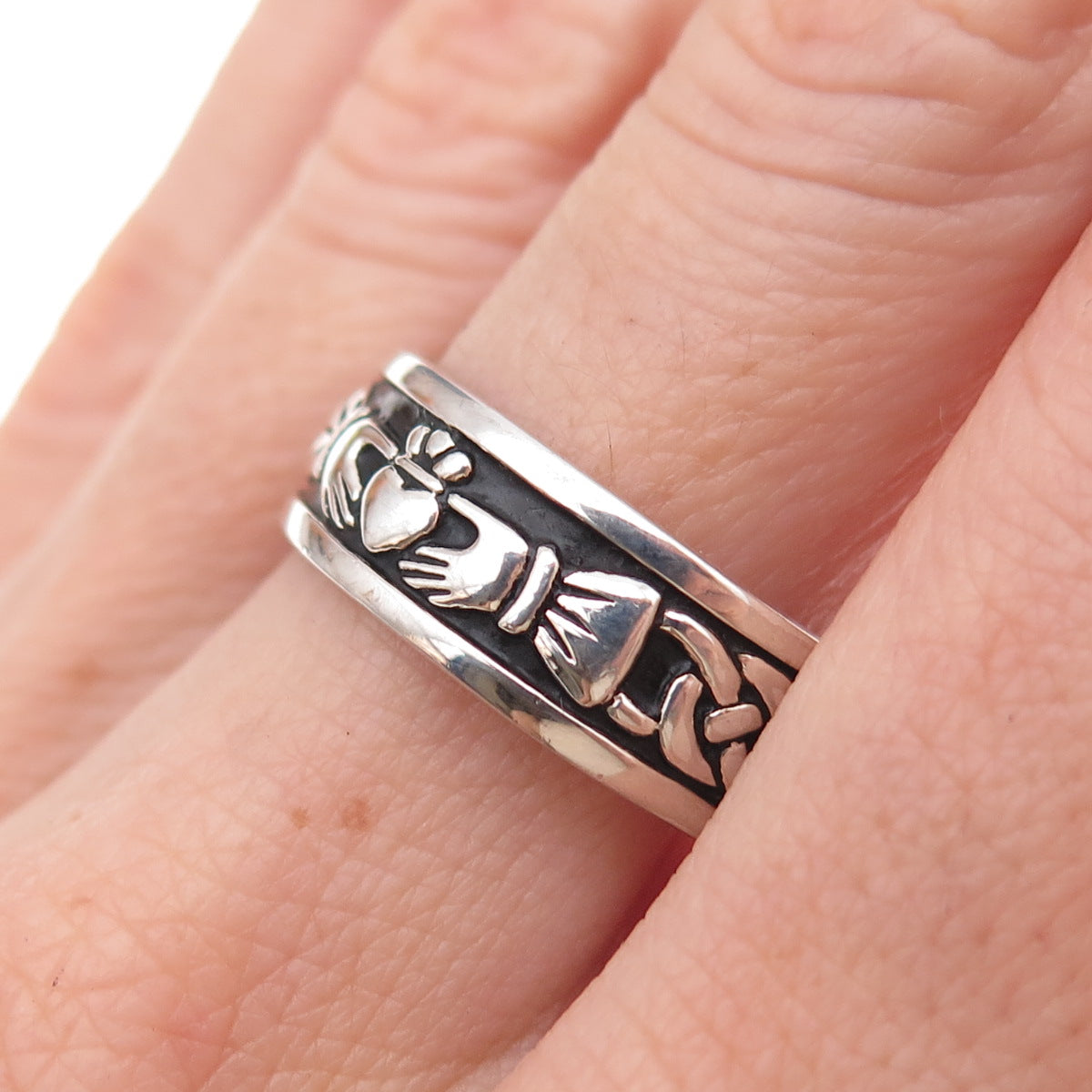 Solvar 925 Sterling Silver Vintage Irish Claddagh Oxidized Band Ring Size 9.25