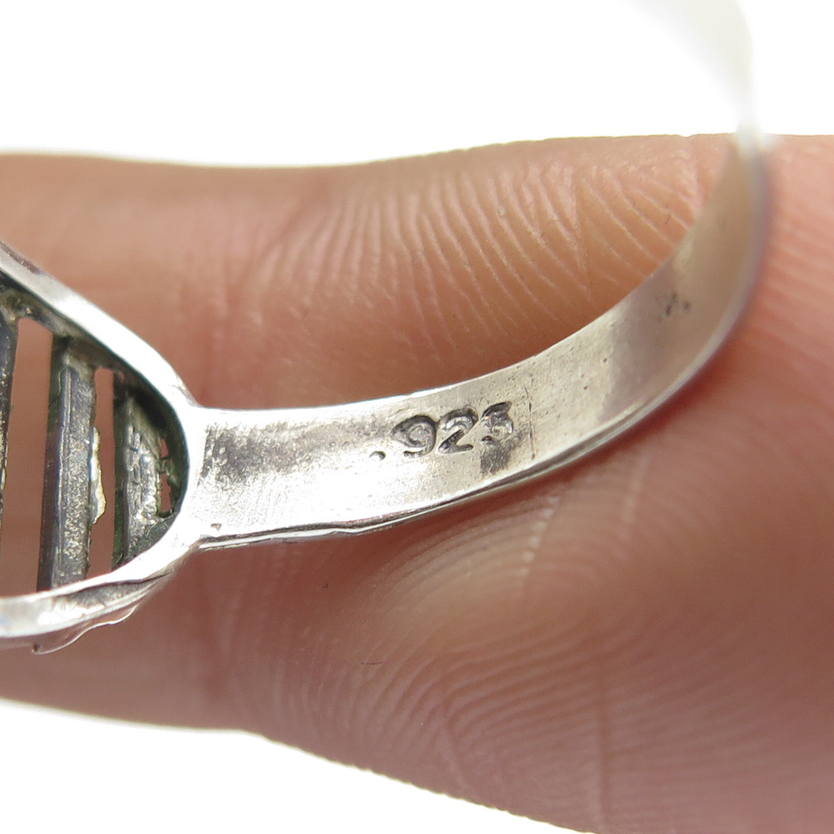 925 Sterling Silver Vintage Diamond-Cut Ribbed Ring Size 7.75