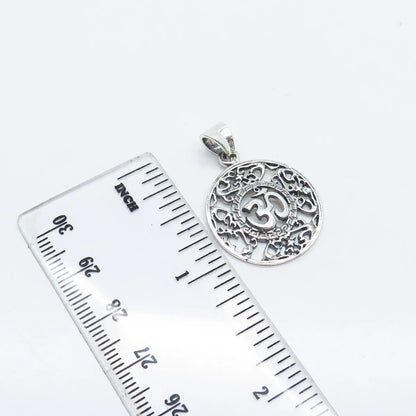 925 Sterling Silver Vintage Om Mantra Round Pendant