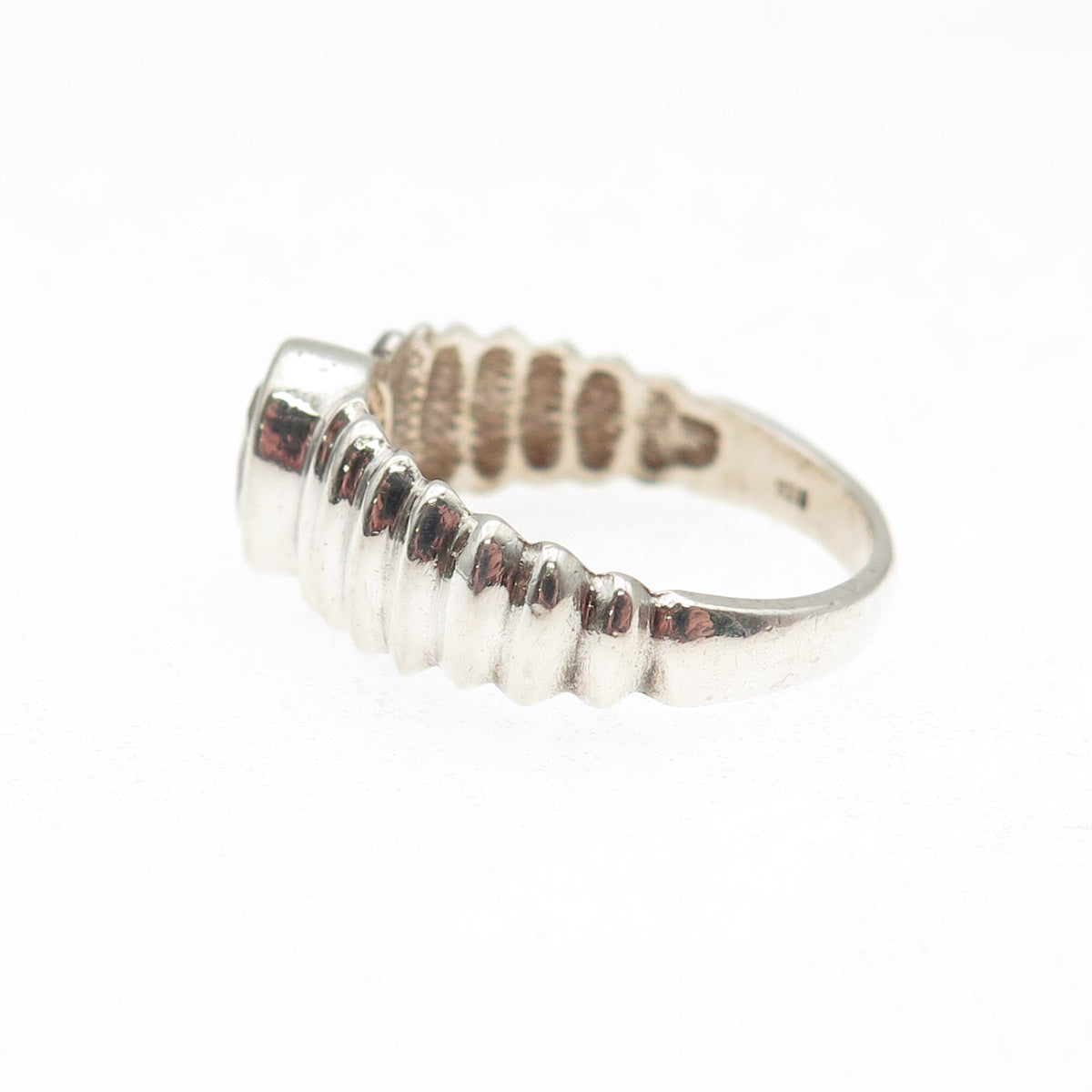 925 Sterling Silver Vintage Oval-Cut C Z Ribbed Ring Size 6