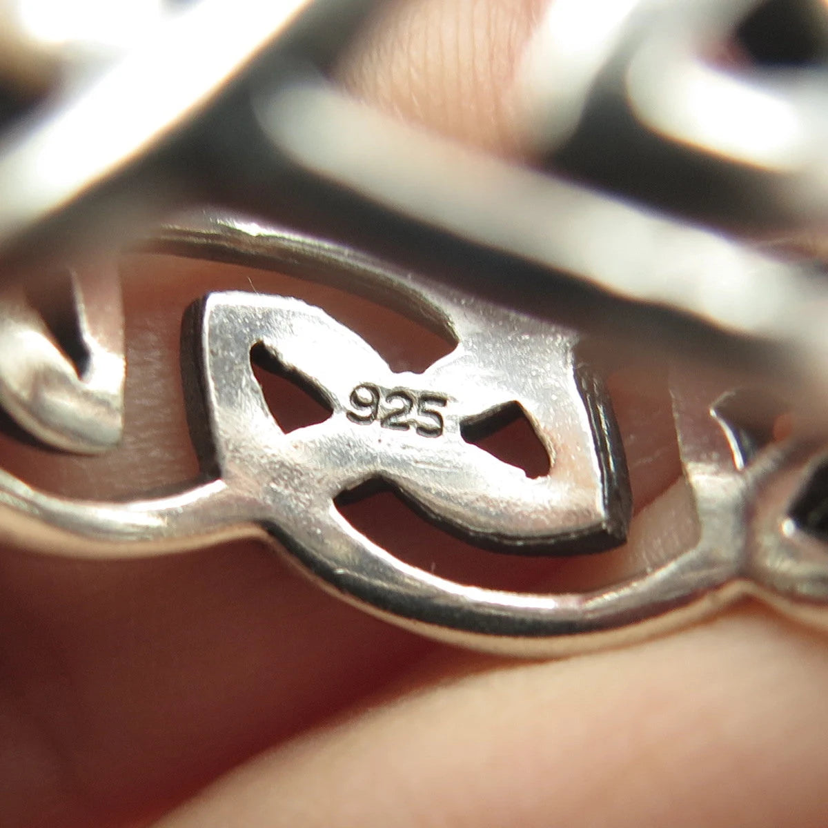 925 Sterling Silver Vintage Celtic Knot Band Ring Size 8.25