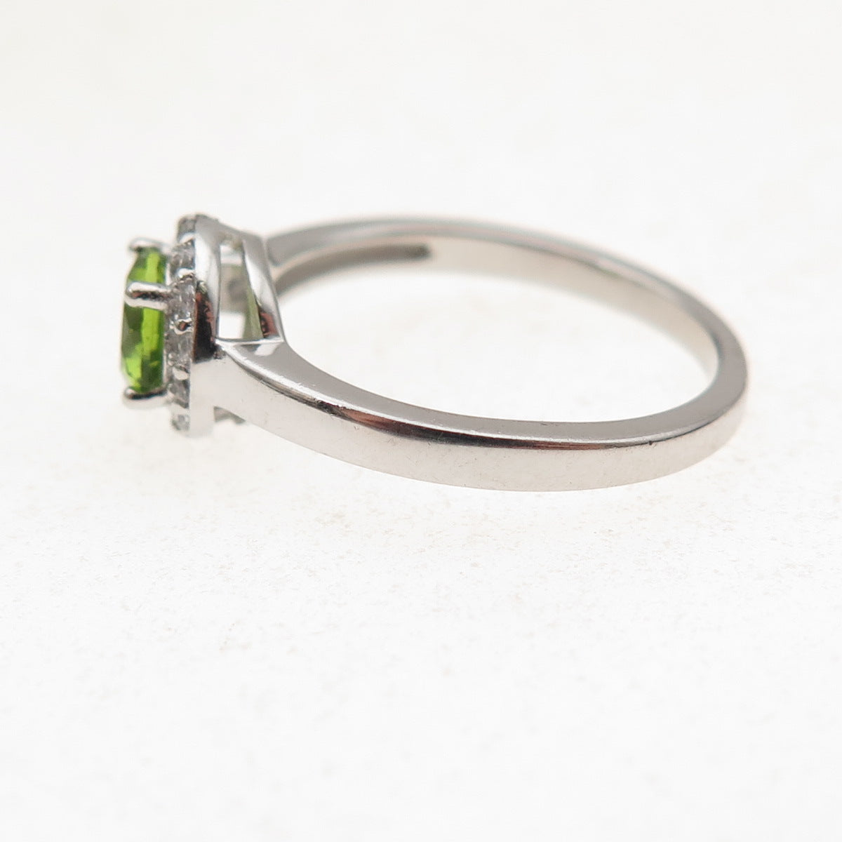 925 Sterling Silver Real Round-Cut Peridot & C Z Ring Size 5.25