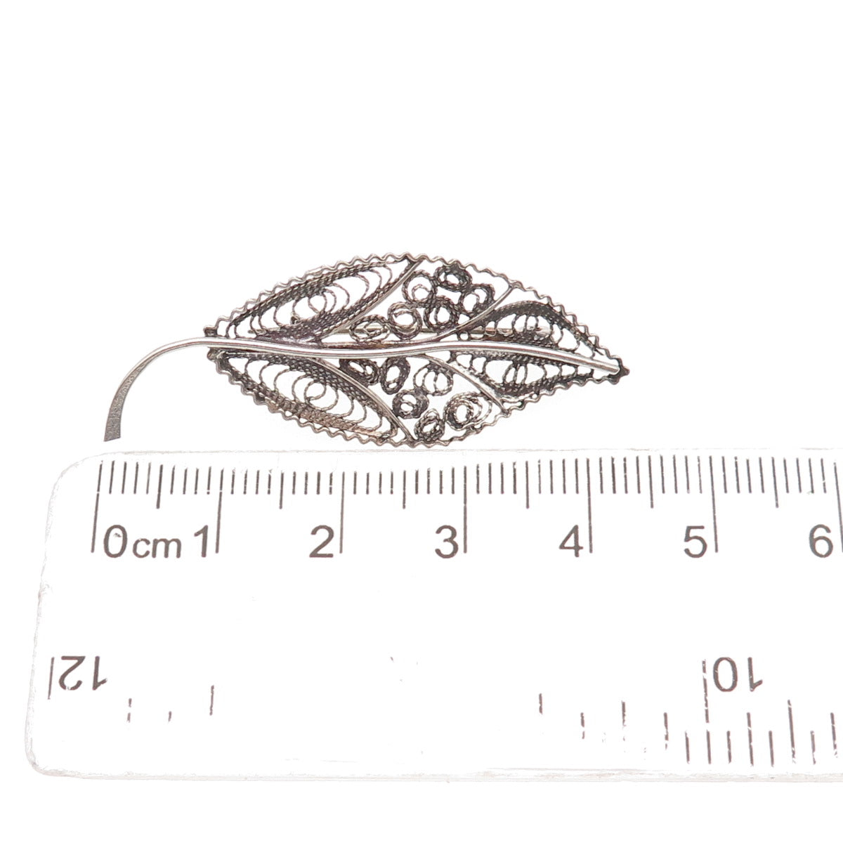 925 Sterling Silver Vintage Floral Leaf Filigree Oxidized Pin Brooch