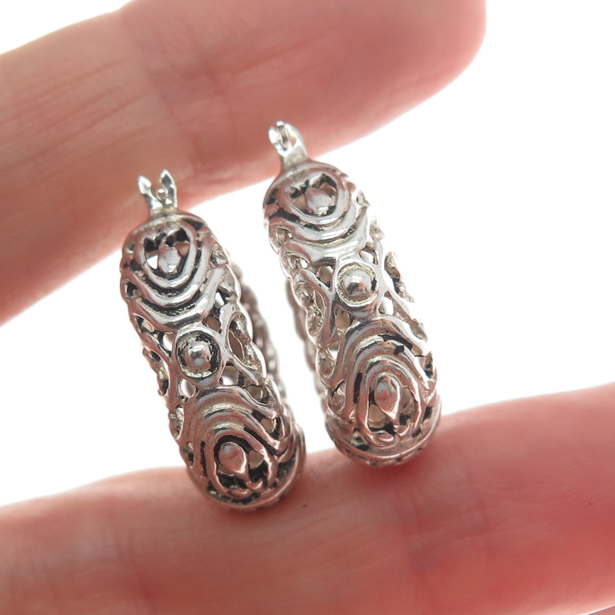 ESPO SIG Joseph Esposito 925 Sterling Vintage Ornate Oxidized Hoop Earrings