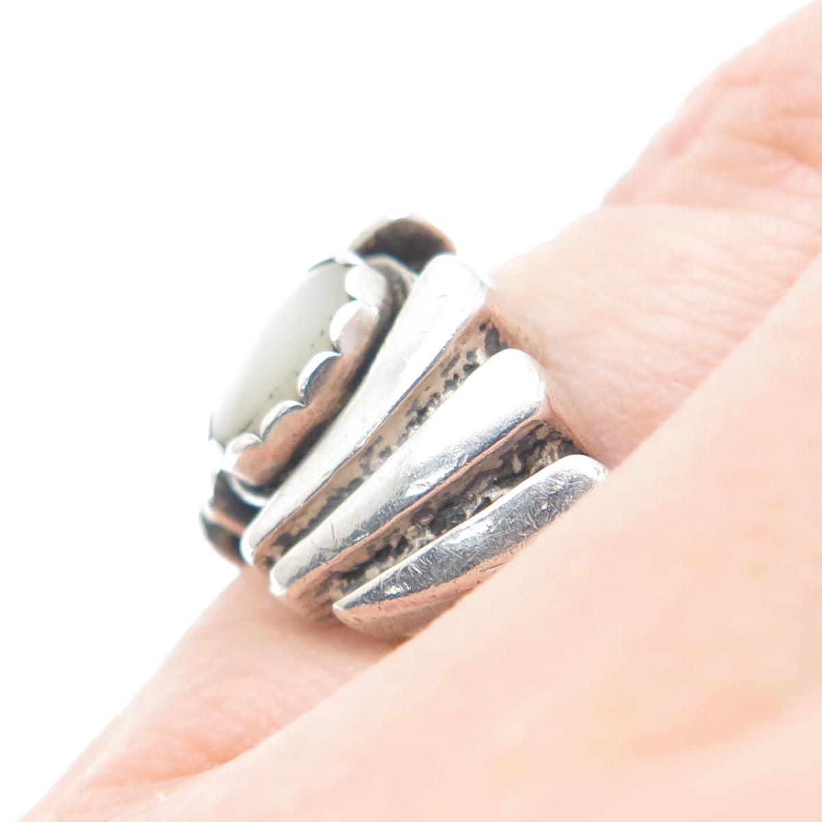 WHEELER MFG CO. 925 Sterling Silver Vintage Real MOP Oxidized Ring Size 5