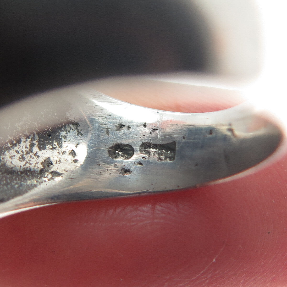 925 Sterling Silver Vintage Diamond-Cut Modernist Oxidized Ring Size 7