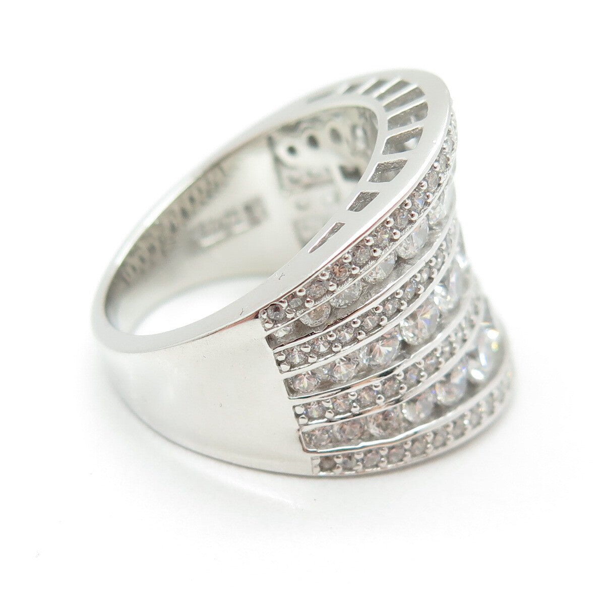 925 Sterling Silver Graduated Round-Cut C Z Wavy Ring Size 8