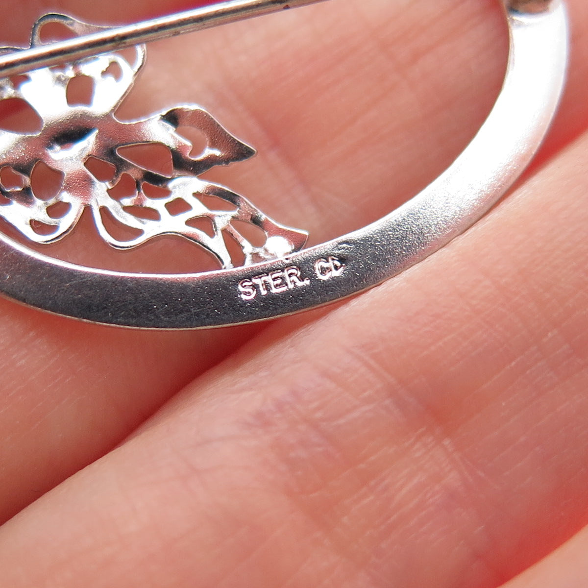 925 Sterling Silver Vintage Flower & Bow Oval Pin Brooch