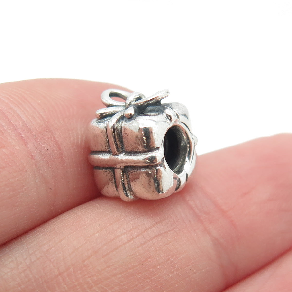 PANDORA 925 Sterling Silver Present with Bow Bead Charm