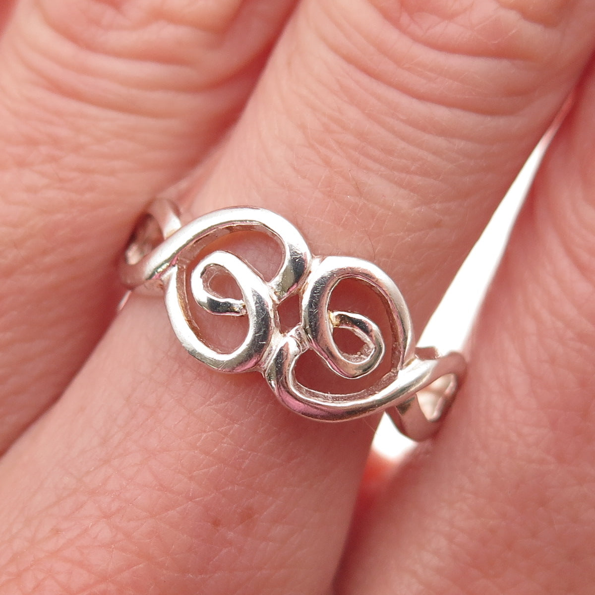 Charles Winston 925 Sterling Silver Vintage Heart Oxidized Ring Size 8.75