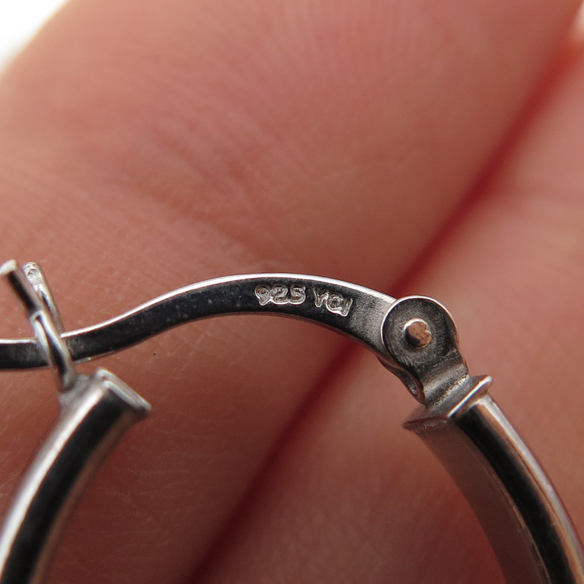 925 Sterling Silver Oval Hoop Earrings